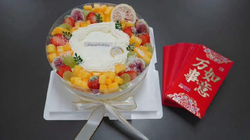 花园新能源5月员工生日会 花园新能源5月员工生日会