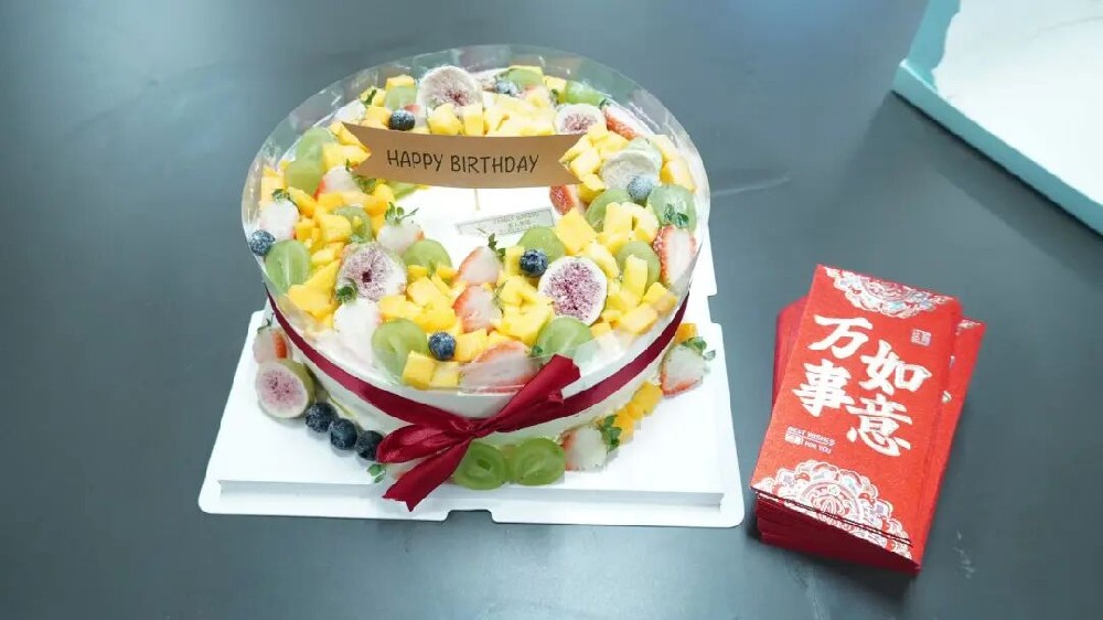 花园新能源10月员工生日会 花园新能源10月员工生日会